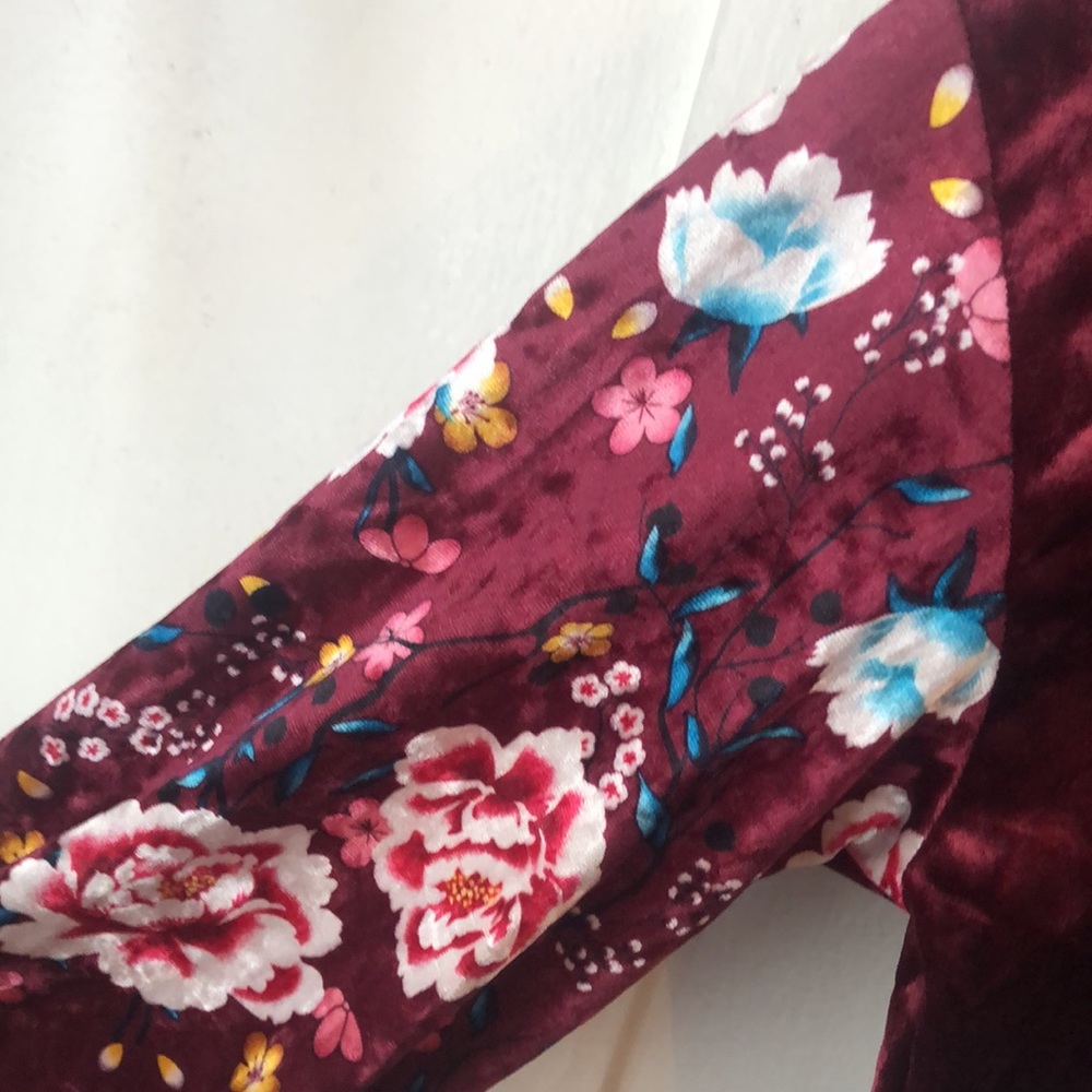 Disney Princess Mulan Velvet Sweatshirt - Picture 5 of 9